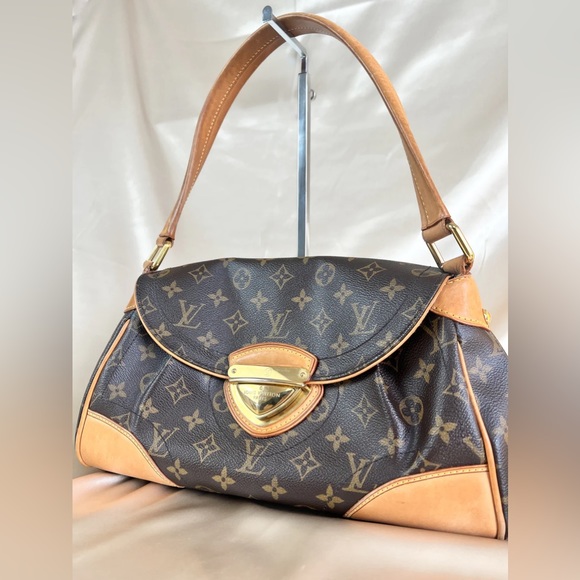Louis Vuitton Beverly MM Shoulder Bag - Picture 3 of 15